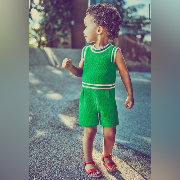 Green Sleeveless Toddler Outfit - Picture 3 of 11